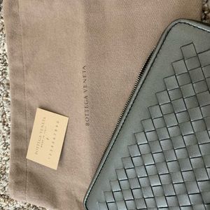 Bottega Veneta Zip Around Wallet Intrecciato